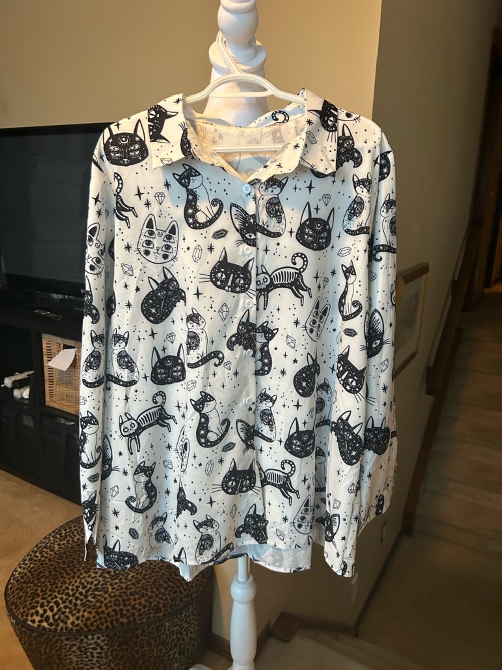 Black & White Cat Print Button-Up Long Sleeve Blouse